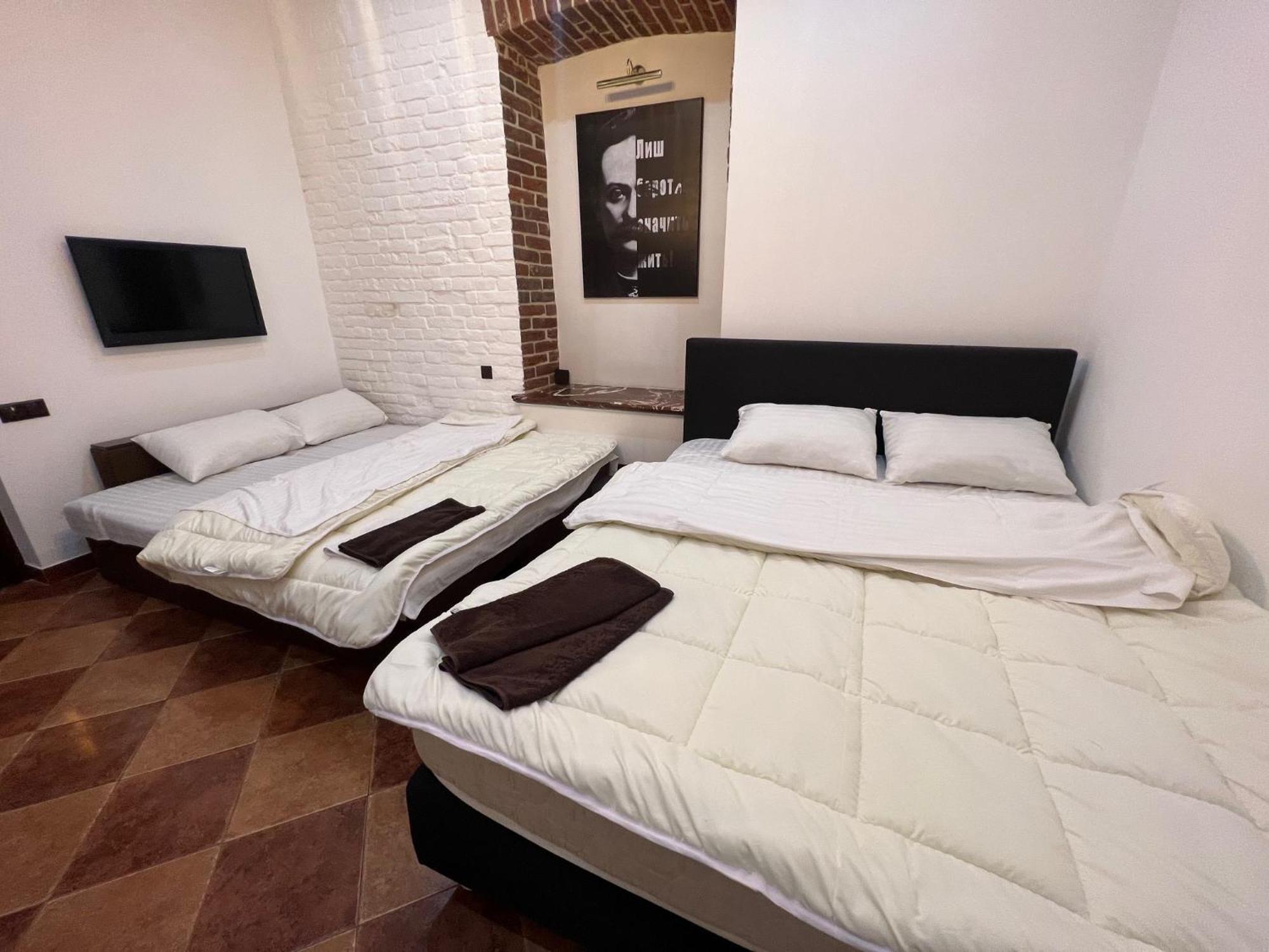 Ukrainian House Апартаменти На Площі Ринок Lviv Exteriör bild