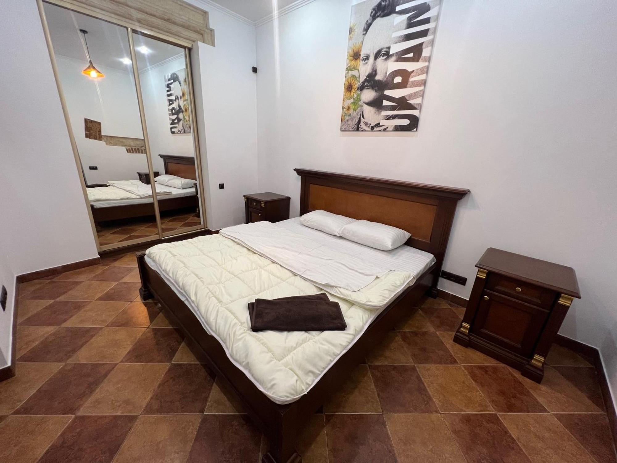 Ukrainian House Апартаменти На Площі Ринок Lviv Exteriör bild