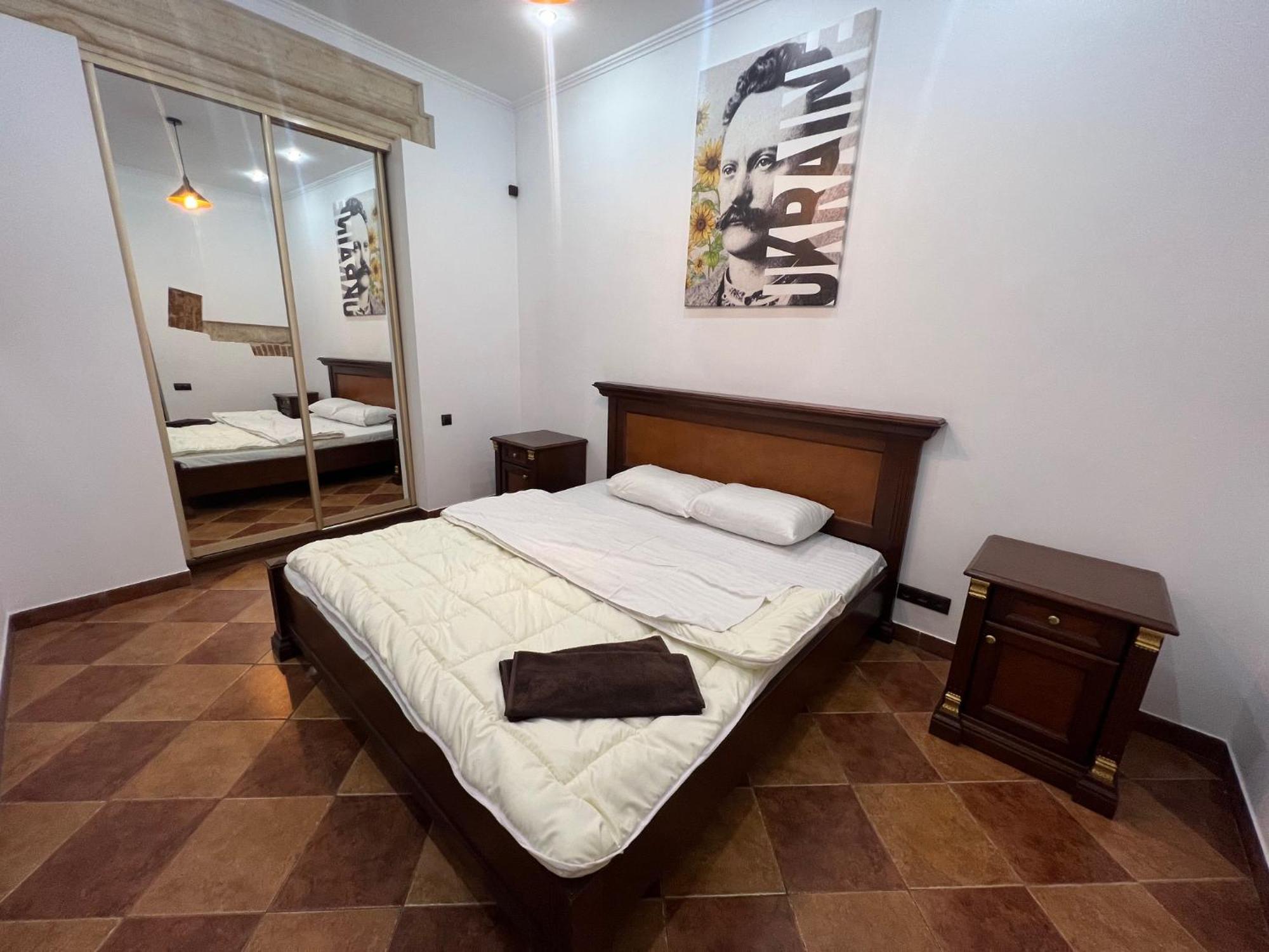 Ukrainian House Апартаменти На Площі Ринок Lviv Exteriör bild